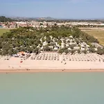 Club Del Sole La Risacca Family Collection 4* Porto SantʼElpidio
