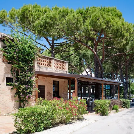 Club Del Sole La Risacca Family Collection 4* Porto SantʼElpidio