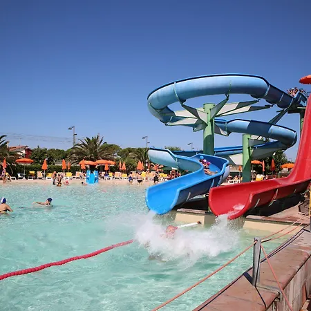 Club Del Sole La Risacca Family Collection 4* Porto SantʼElpidio