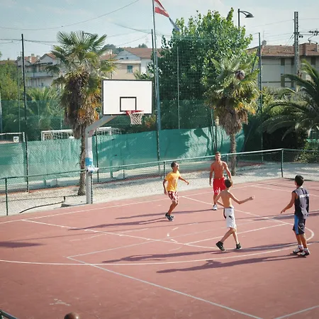 Club Del Sole La Risacca Family Collection