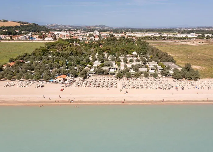 Club Del Sole La Risacca Family Collection 4* Porto SantʼElpidio